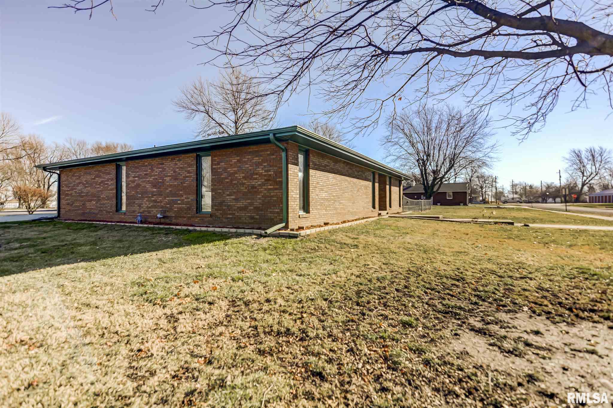 302 Prairie Street Raymond, IL 62560 - Photo 31 of 32 Gallery Image 31