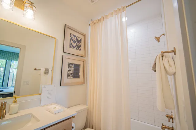 $699,999 | 1715 Bologna Lane, Houston, TX 77055