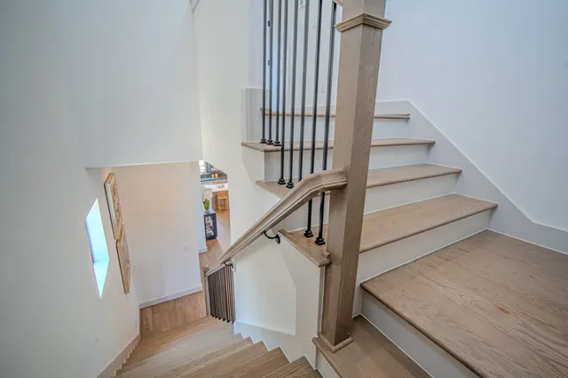 $699,999 | 1715 Bologna Lane, Houston, TX 77055