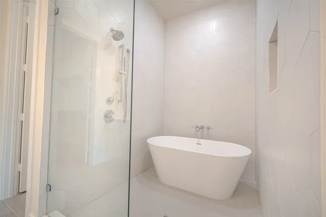 $699,999 | 1715 Bologna Lane, Houston, TX 77055