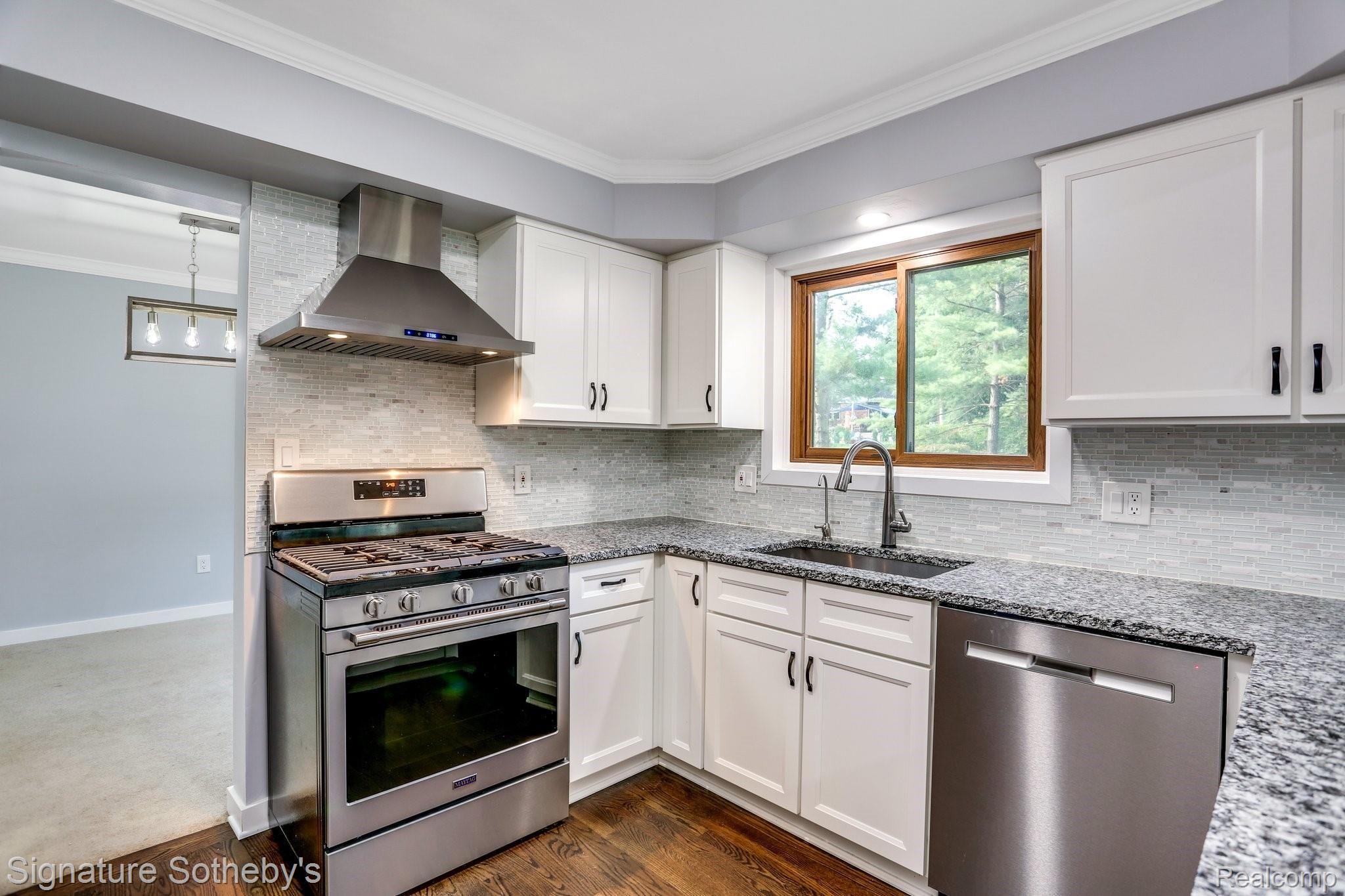 11047 Culver Road Brighton, MI 48114 - Photo 2 of 24 11047+Culver+Rd+Brighton-18-web.jpg