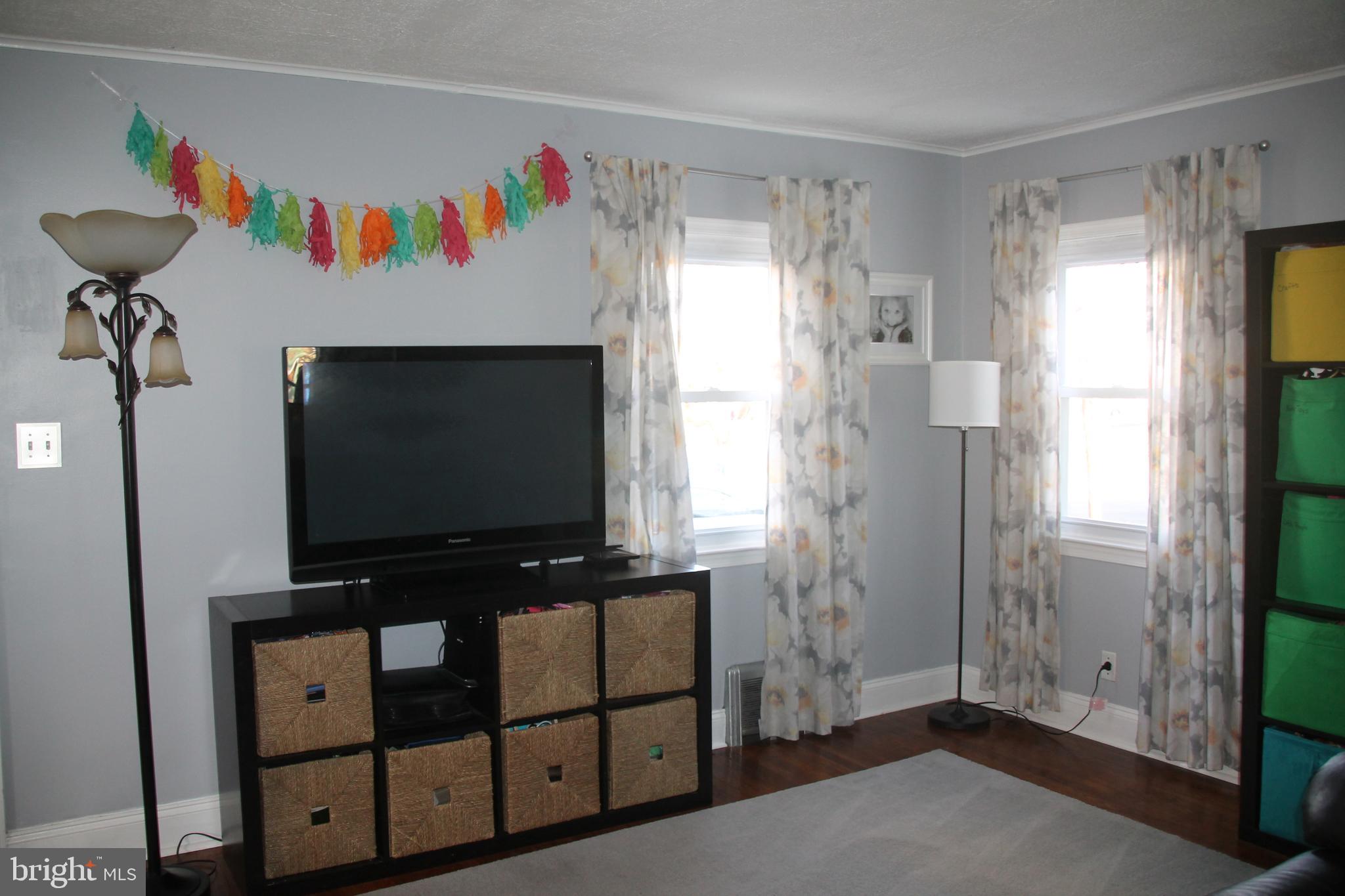 424 Crescent Road Hatboro, PA 19040 - Photo 5 of 34