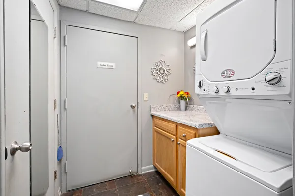 $1,500,000 | 20-22 Crescent Street Northeast, Grand Rapids, MI 49503