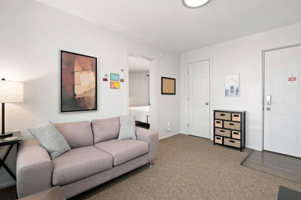 $1,500,000 | 20-22 Crescent Street Northeast, Grand Rapids, MI 49503