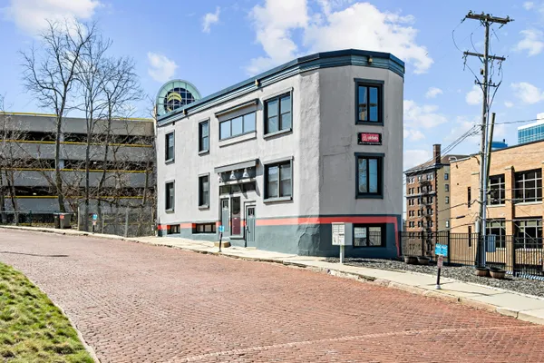 $1,500,000 | 20-22 Crescent Street Northeast, Grand Rapids, MI 49503