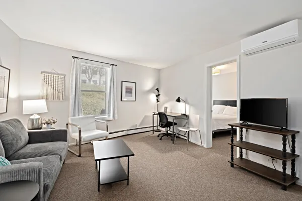 $1,500,000 | 20-22 Crescent Street Northeast, Grand Rapids, MI 49503