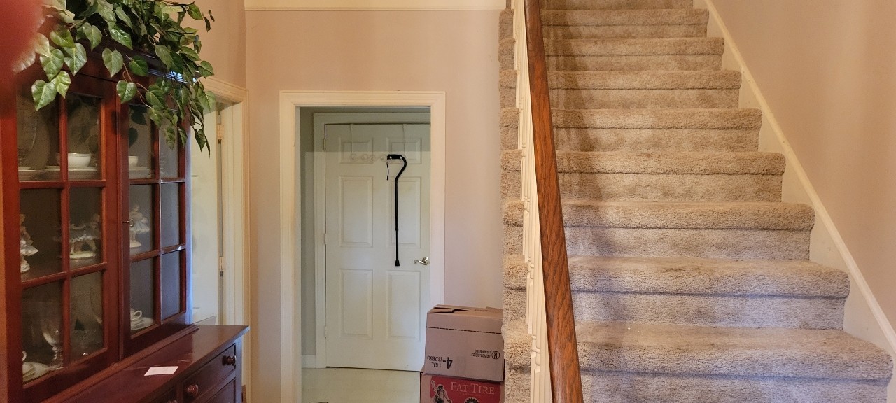 6995 Old Riv Rd Pike Nashville, TN 37209 - Photo 4 of 9 a view of a bathroom