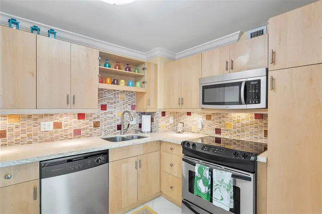 $749,000 | 1900 South Ocean Boulevard, Unit 12F, Lauderdale-by-the-Sea, FL 33062