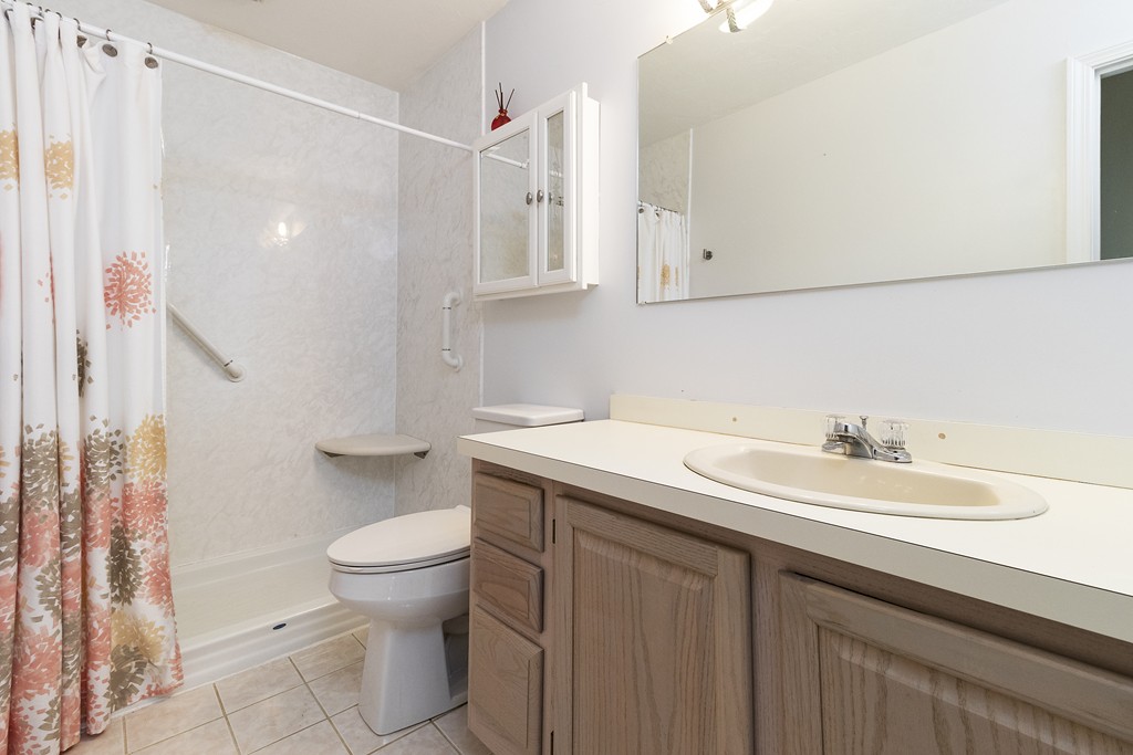 32 Weatherstone Drive, Unit 32 Worcester, MA 01604 - Photo 13 of 31