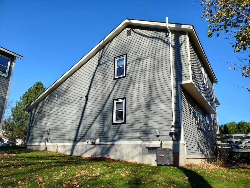 32 Weatherstone Drive, Unit 32 Worcester, MA 01604 - Photo 3 of 31