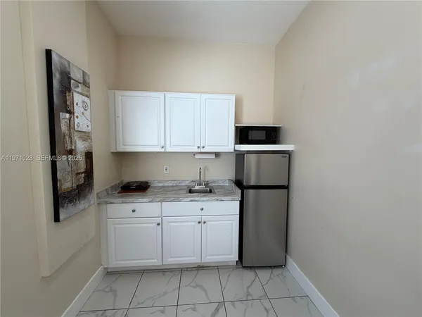 $1,600 | 18255 Southwest 145th Avenue, Unit BACK, Miami, FL 33177