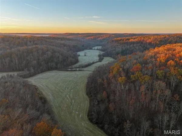 $2,511,705 | 881.3 Highway K Jadwin Mo 65501, Jadwin, MO 65501