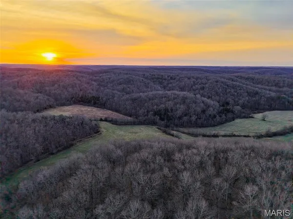 $2,511,705 | 881.3 Highway K Jadwin Mo 65501, Jadwin, MO 65501