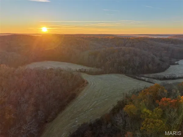 $2,511,705 | 881.3 Highway K Jadwin Mo 65501, Jadwin, MO 65501