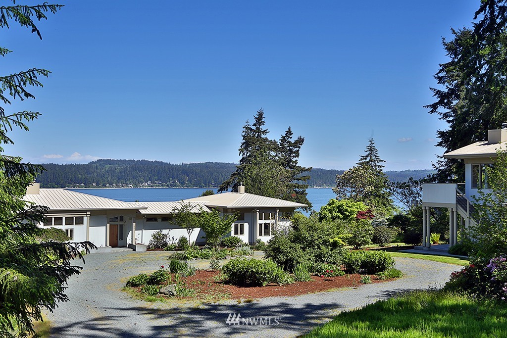 3911 Resort Road Greenbank, WA 98253 - Photo 1 of 25 Gallery Image 1