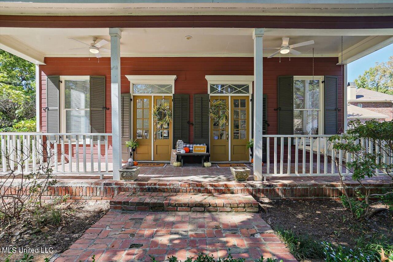 139 North Maple Street Ridgeland, MS 39157 - Photo 2 of 31 04-139 N Maple St