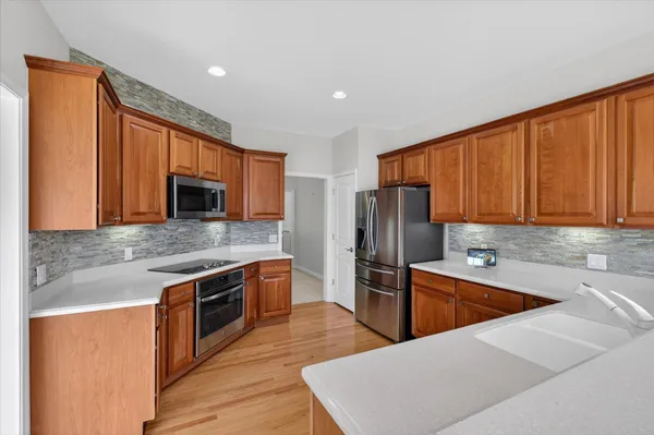 $525,000 | 44543 Birchwood Court, Northville, MI 48168