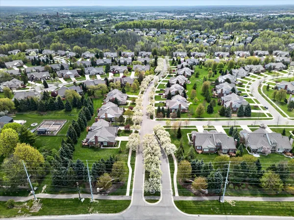 $525,000 | 44543 Birchwood Court, Northville, MI 48168