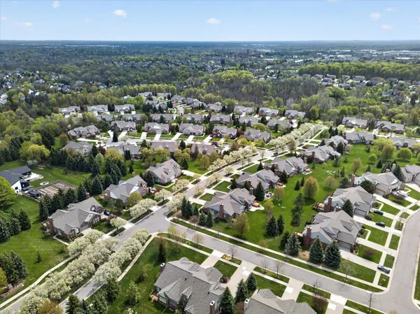 $525,000 | 44543 Birchwood Court, Northville, MI 48168