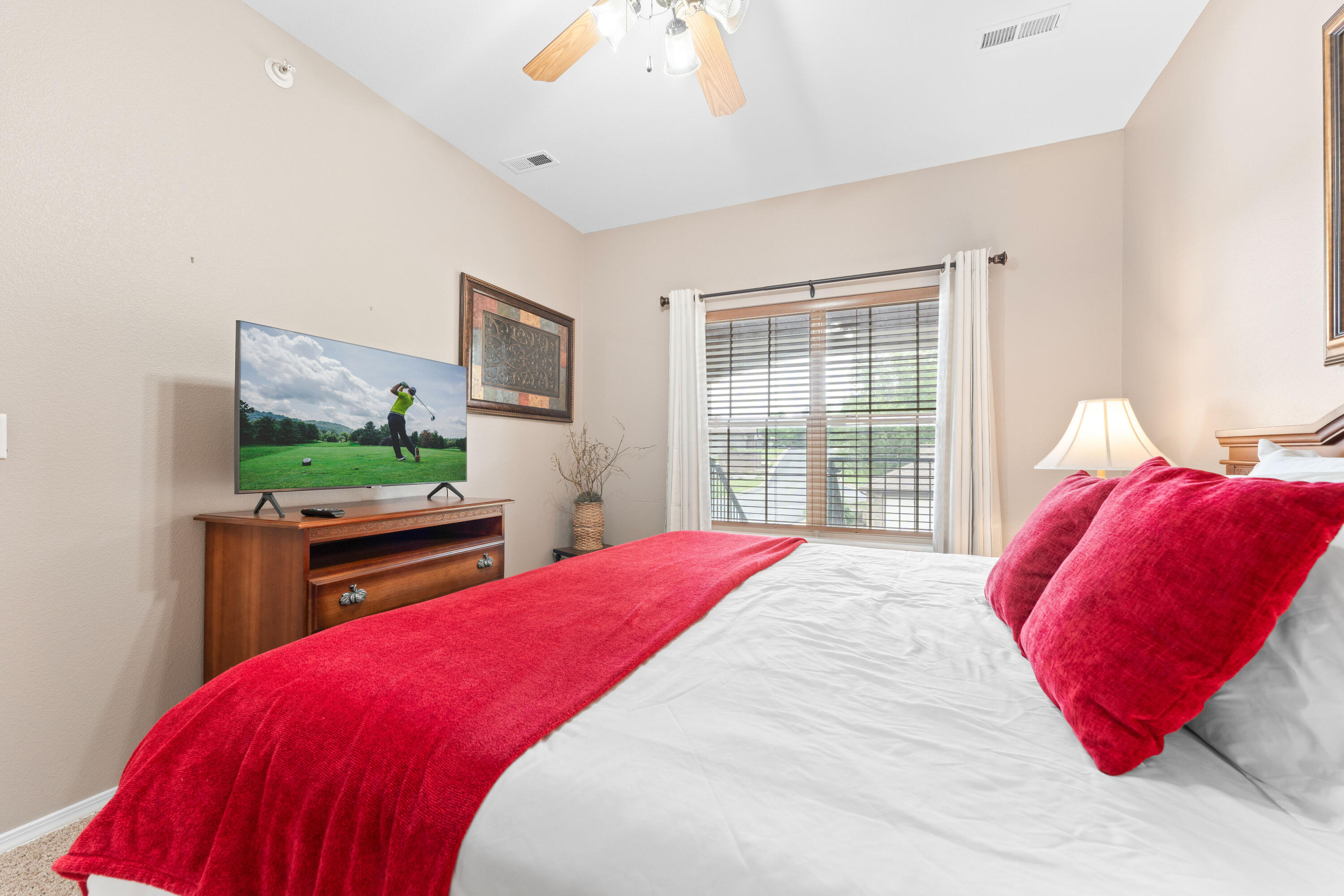 1069 Golf Drive, Unit 6 Reeds Spring, MO 65737 - Photo 17 of 37 17