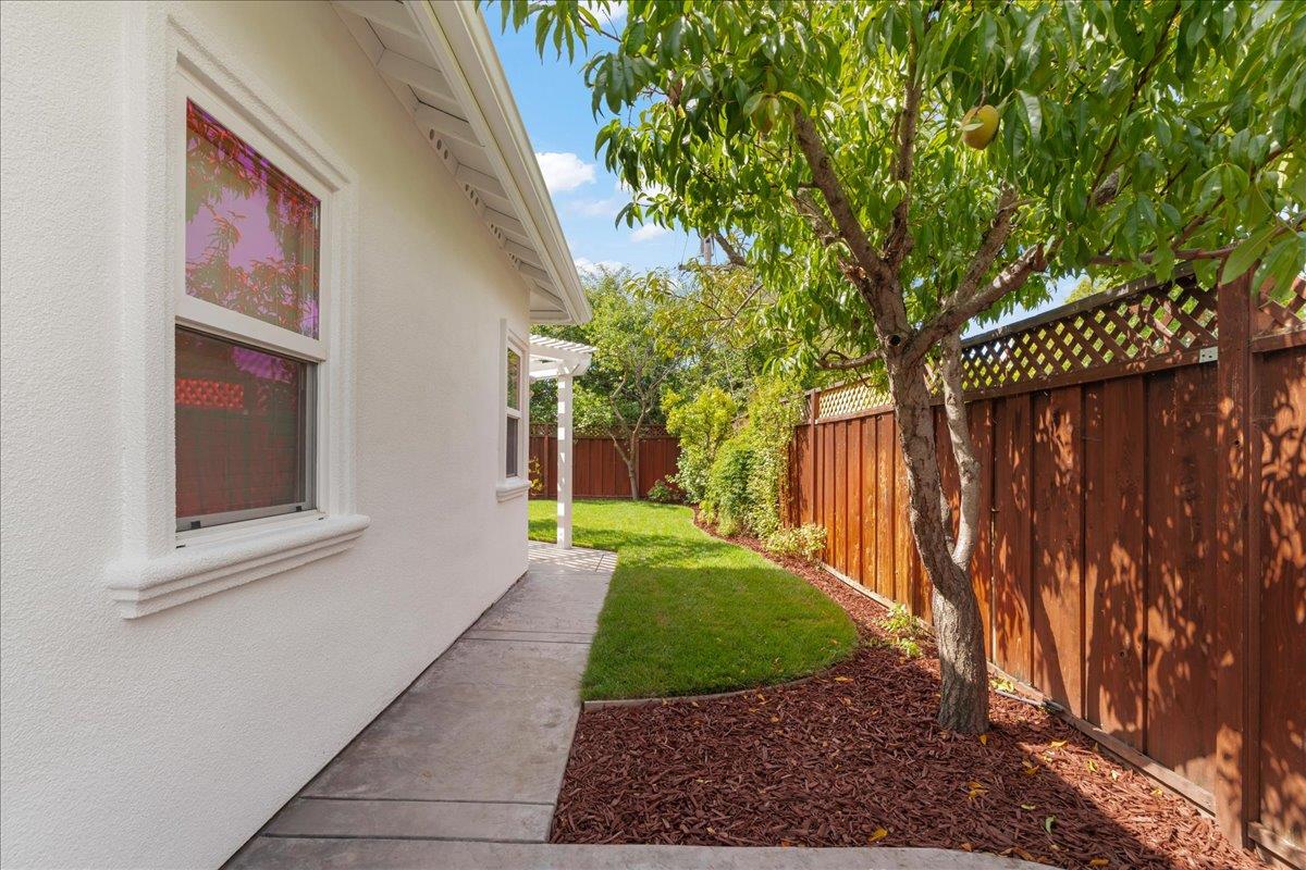 1461 Flicker Way Sunnyvale, CA 94087 - Photo 42 of 44