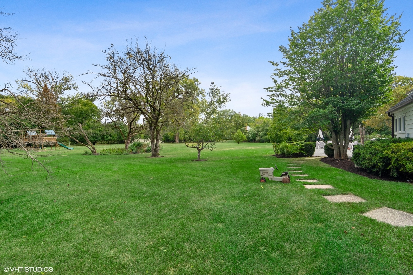 160 Old Farm Road Northfield, IL 60093 - Photo 23 of 37