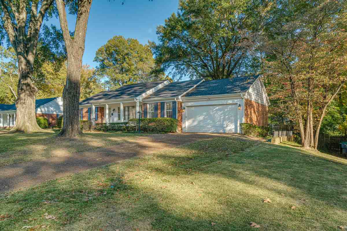 3060 Dumbarton Road Memphis, TN 38128 - Photo 2 of 25