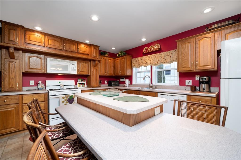 628 Deana Way Rochester, PA 15074 - Photo 10 of 25