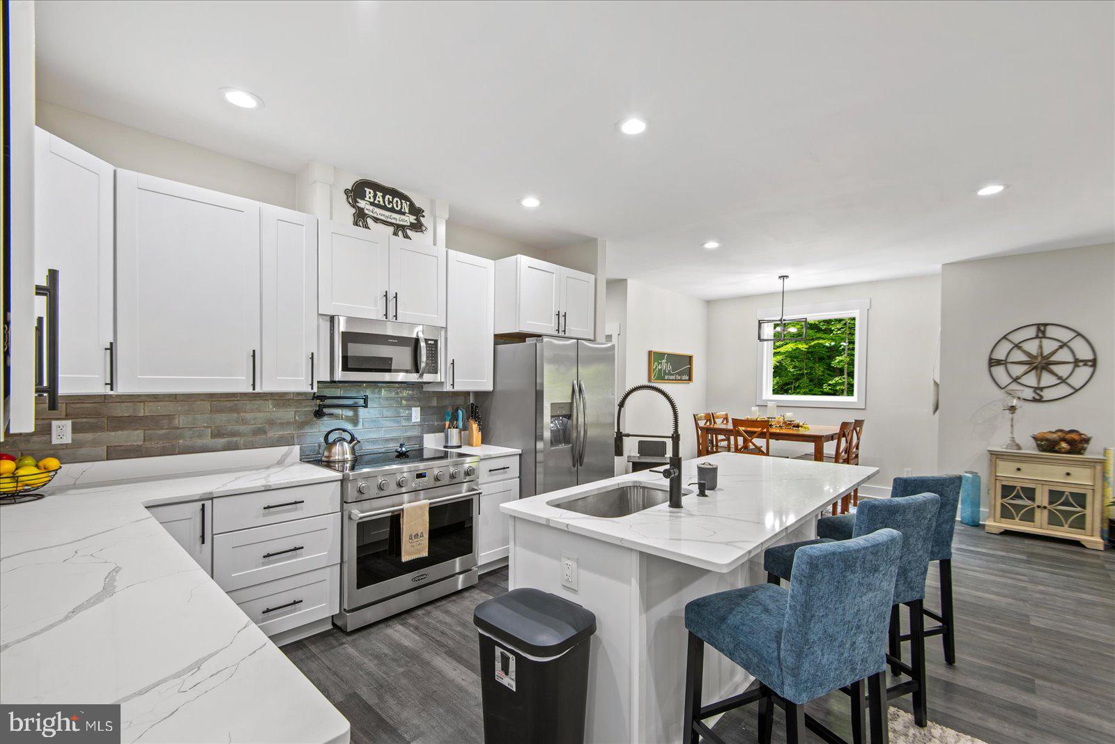 7206 Castaway Beach Road Orange, VA 22960 - Photo 22 of 64 Open-concept kitchen and family room
