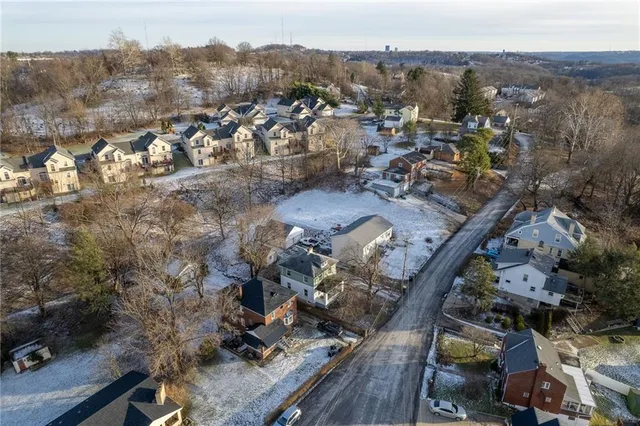 $220,000 | 180 Hinkel Road, Pittsburgh, PA 15229