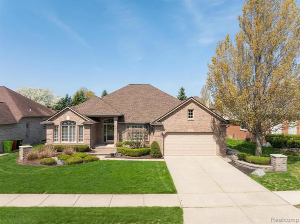 $510,000 | 49213 Dunhill Drive, Macomb, MI 48044