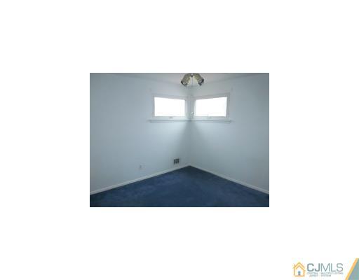 41 Albemarle Road Colonia, NJ 07067 - Photo 8 of 9