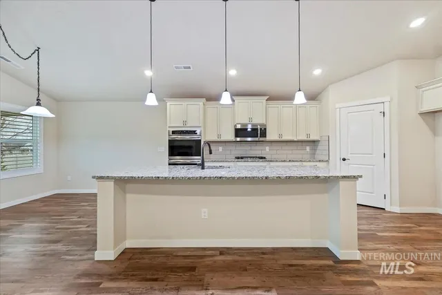 $554,900 | 12660 West Pommel Court, Star, ID 83669