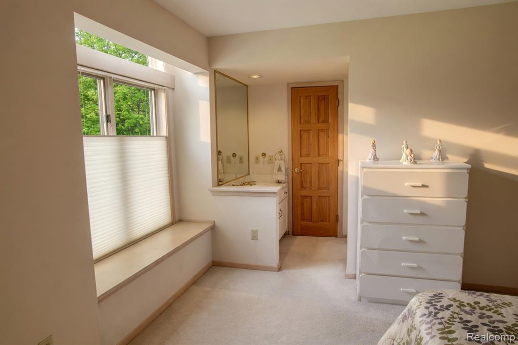1305 Kings Pointe Road Grand Blanc, MI 48439 - Photo 62 of 71 Gallery Image 62