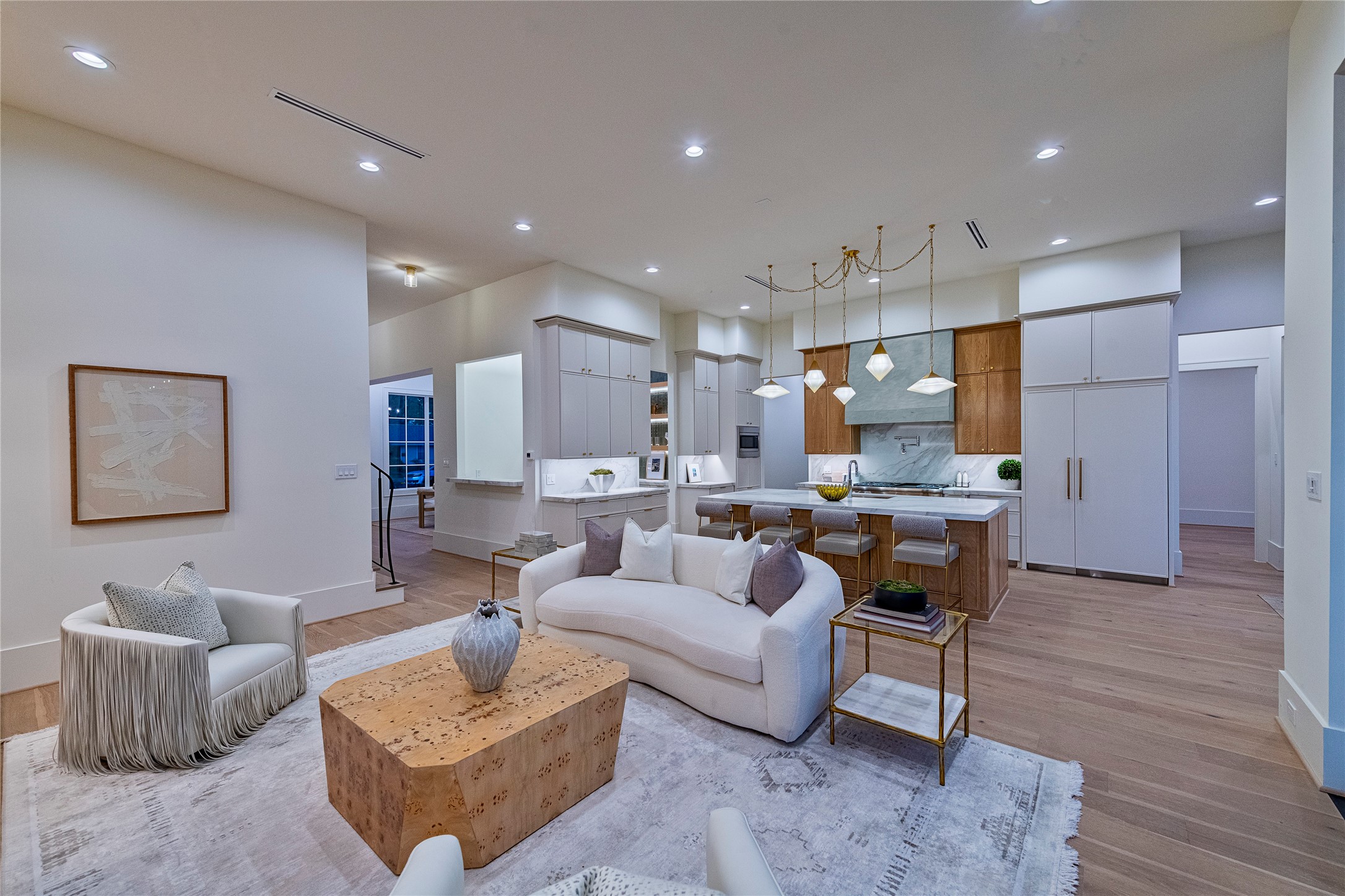 1407 Martin Street Houston, TX 77018 - Photo 13 of 33 Spacious family room.