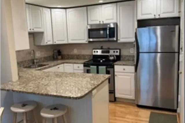 $2,300 | 3 A Colonial Drive, Unit 8, Andover, MA 01810