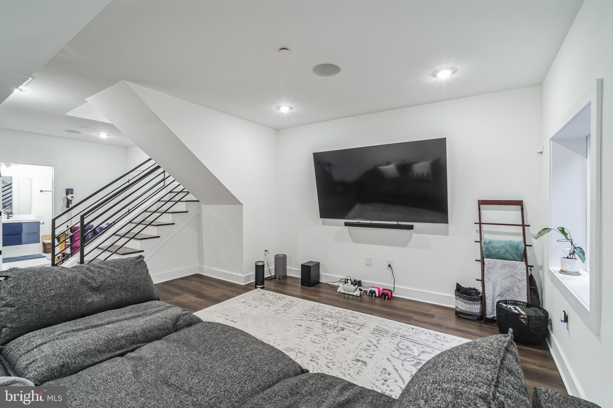 95 Montana Street Philadelphia, PA 19119 - Photo 12 of 40