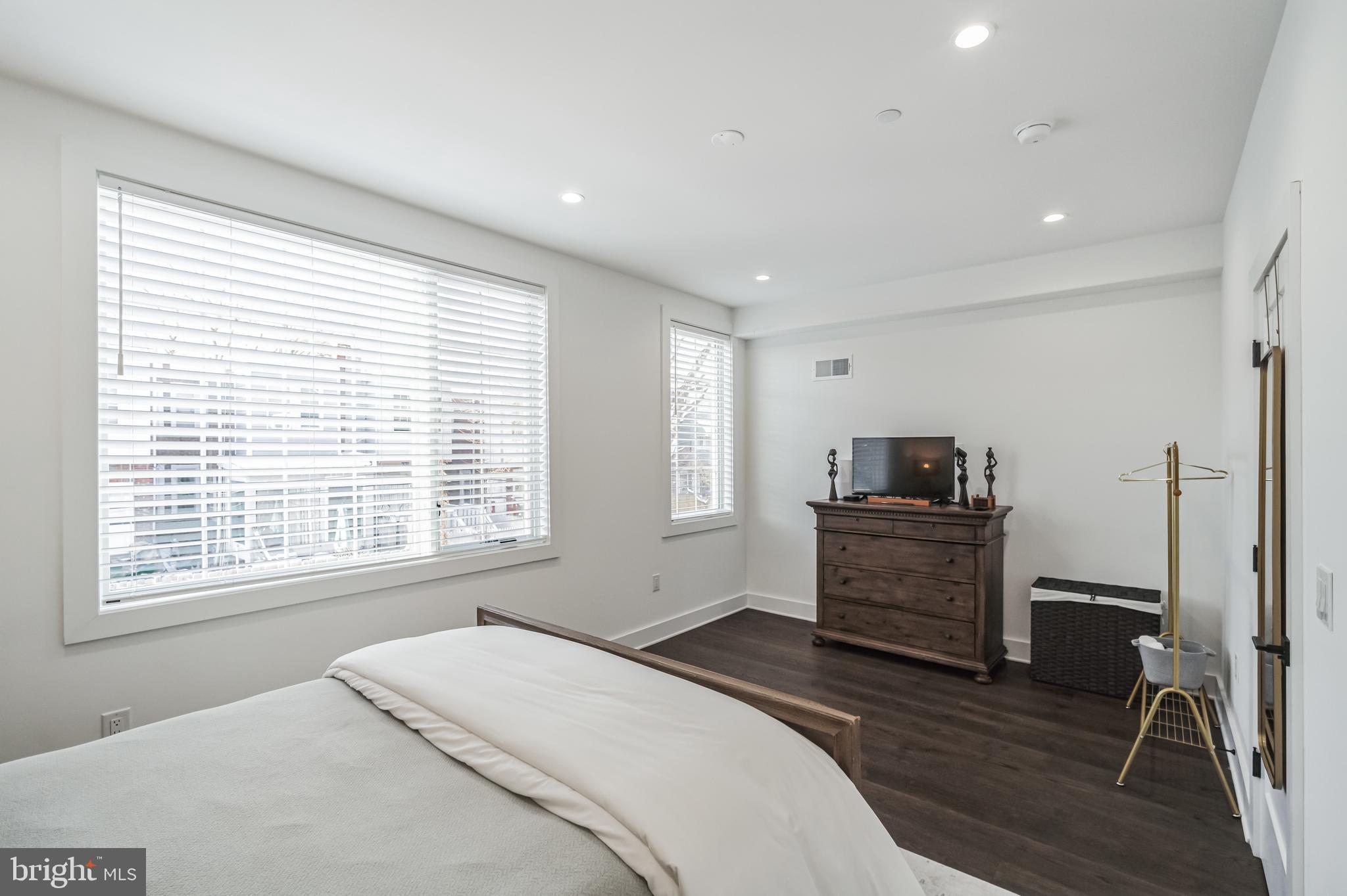 95 Montana Street Philadelphia, PA 19119 - Photo 23 of 40