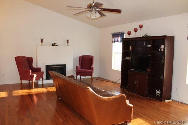 365 Conley Road Morganton, NC 28655 - Photo 10 of 23 Gallery Image 10