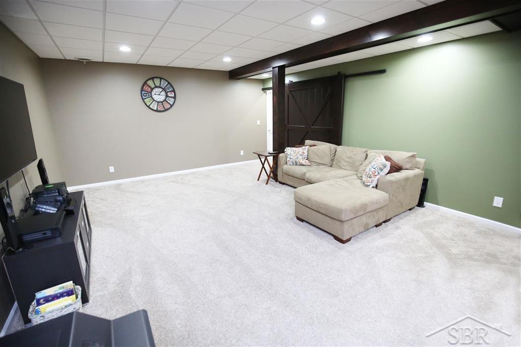 1886 West Stewart Road Midland, MI 48640 - Photo 21 of 43 31394602-20.JPG