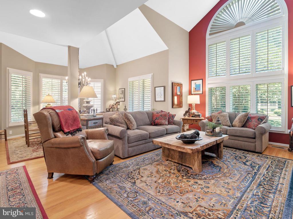 1423 Belcastle Court Reston, VA 20194 - Photo 11 of 49 Spacious Living Room