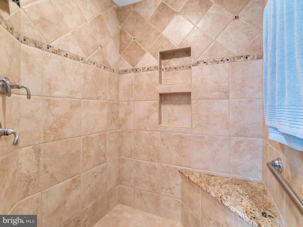 1423 Belcastle Court Reston, VA 20194 - Photo 33 of 49 Large walk-in Shower off MBRM