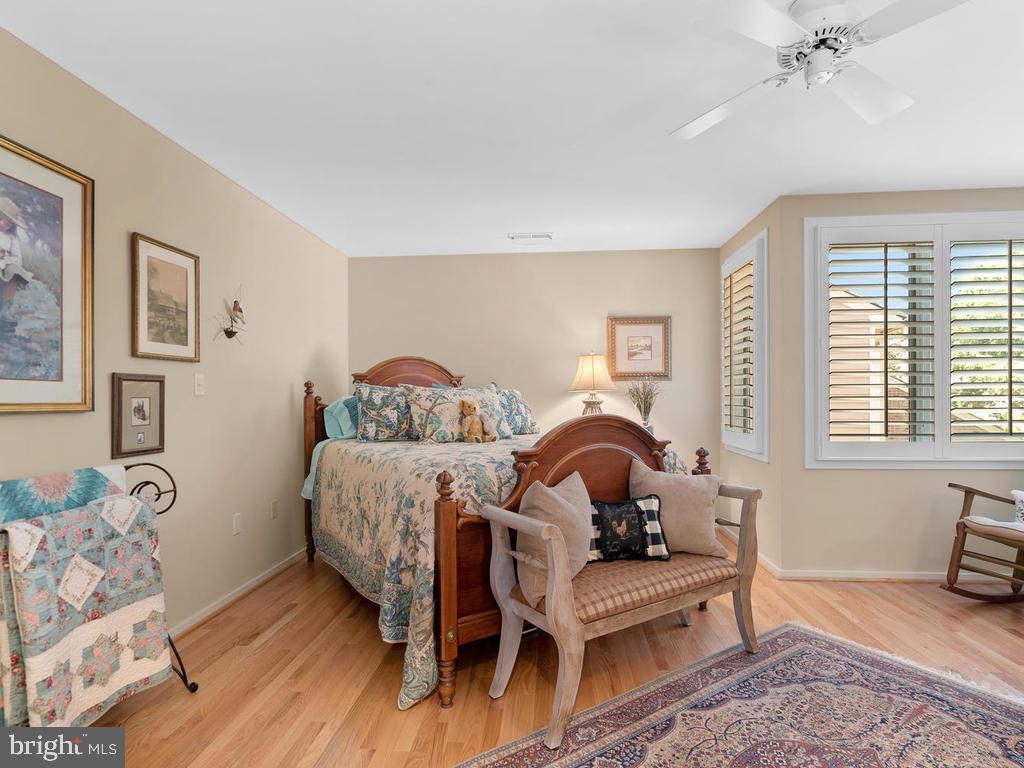 1423 Belcastle Court Reston, VA 20194 - Photo 38 of 49 Gallery Image 38