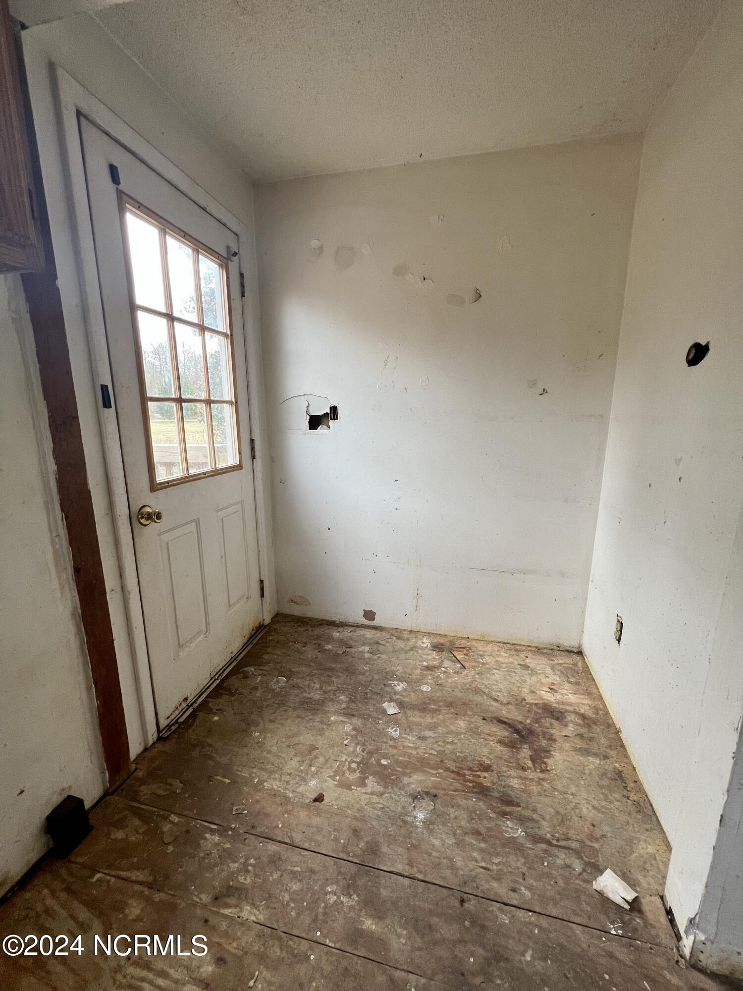 250 Tiptoe Road Edenton, NC 27932 - Photo 11 of 17 Back Door, Off of Kitchen