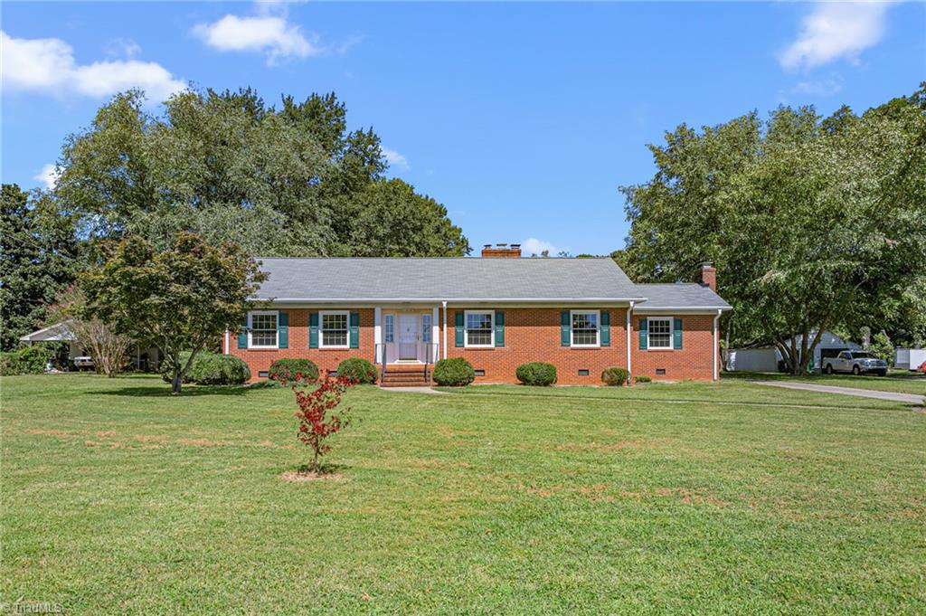 1519 Rankin Road Greensboro, NC 27405 - Photo 4 of 32 Gallery Image 4