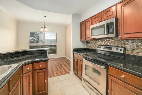$2,000 | 6000 Shepherd Mountain Cove, Unit 503, Austin, TX 78730