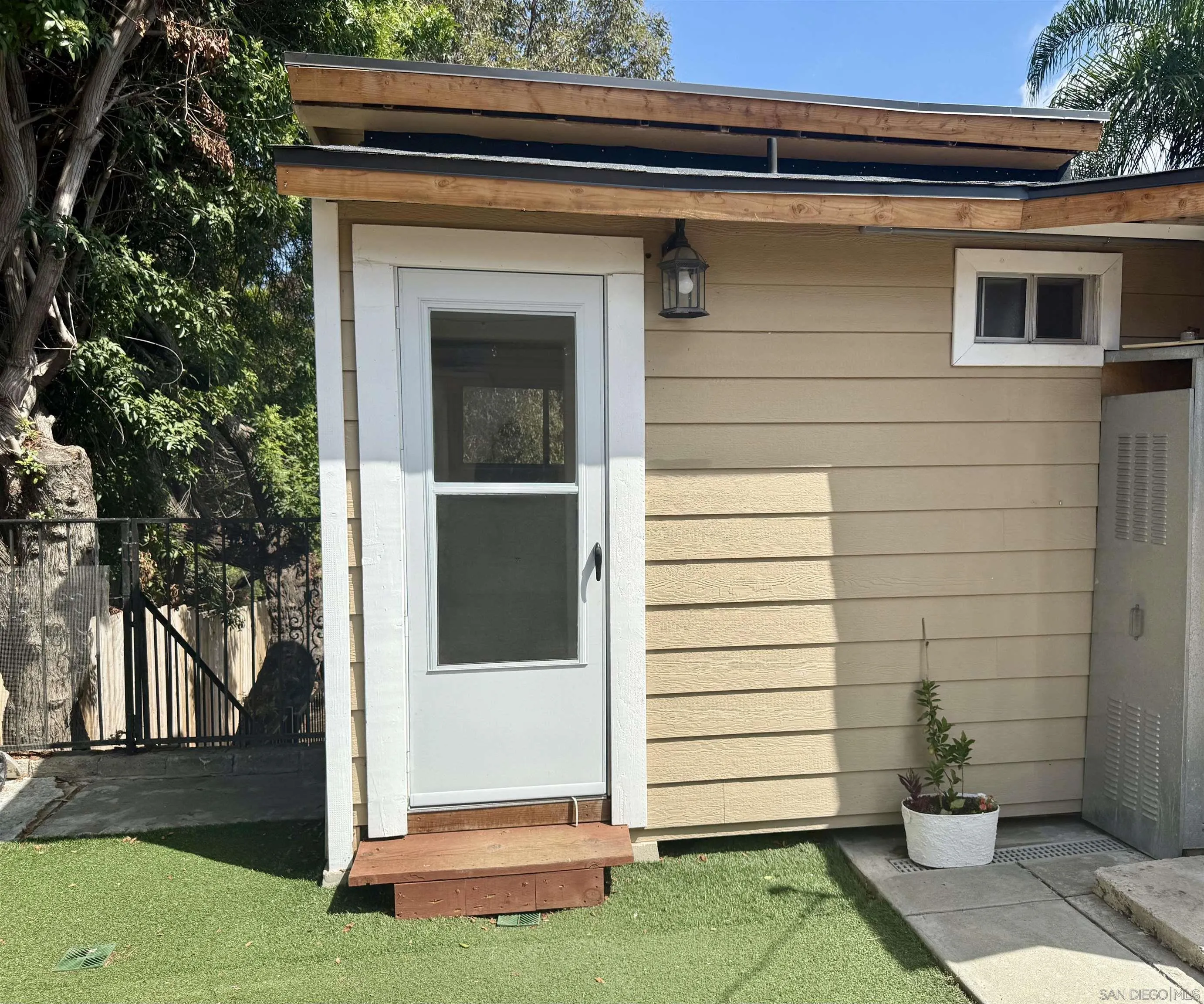 2331 Shamrock Street, Unit STUDIO San Diego, CA 92105 - Photo 4 of 13 a view of house with backyard
