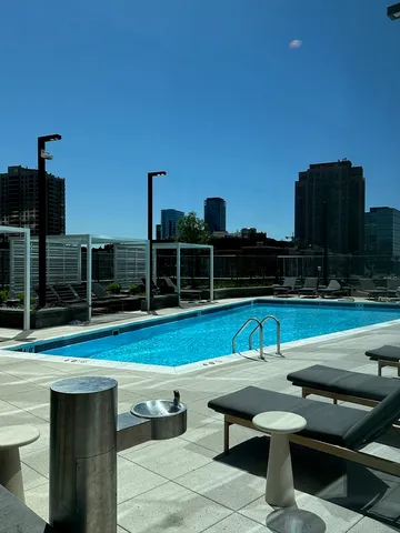 $2,700 | 350 North Canal Street, Unit 1610, Chicago, IL 60606