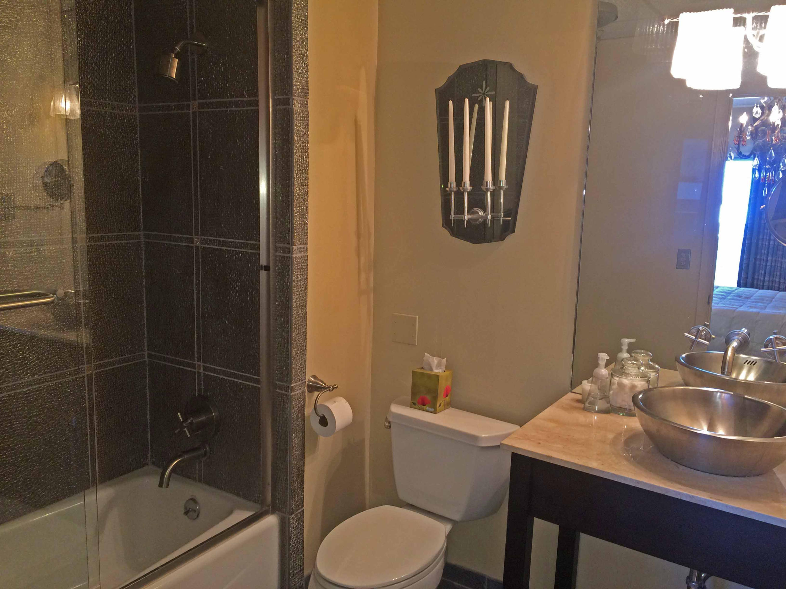 197 Durango Road, Unit 4A Destin, FL 32541 - Photo 10 of 12 master ba
