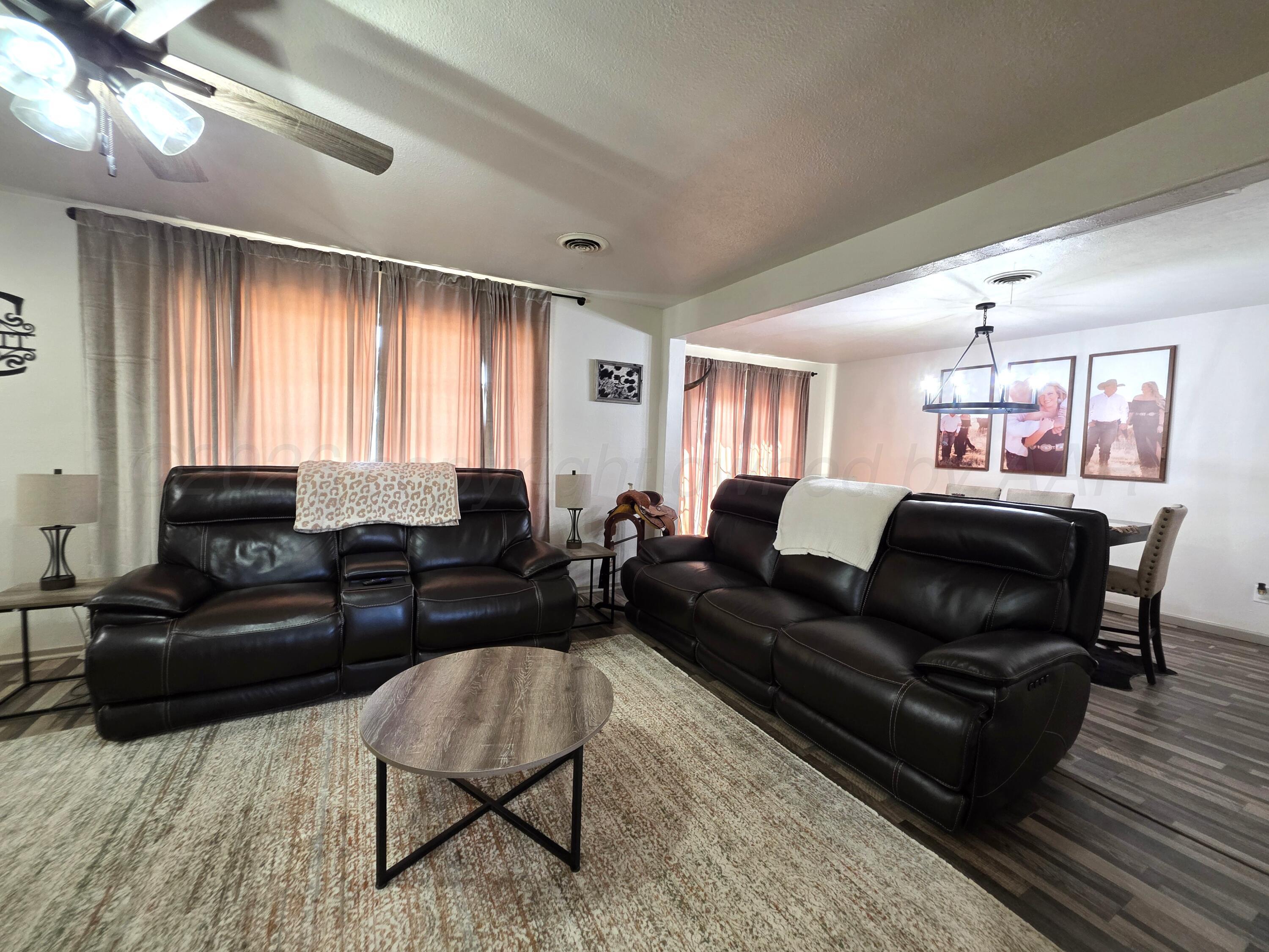 7921 Tumbleweed Road Lefors, TX 79054 - Photo 3 of 32 Living Room